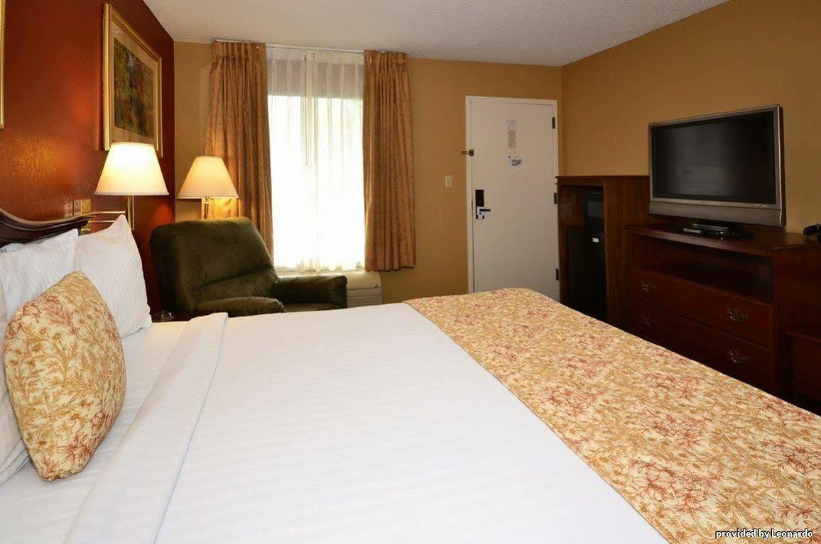 Surestay Plus Hotel By Best Western Southern Pines Pinehurst Kamer foto