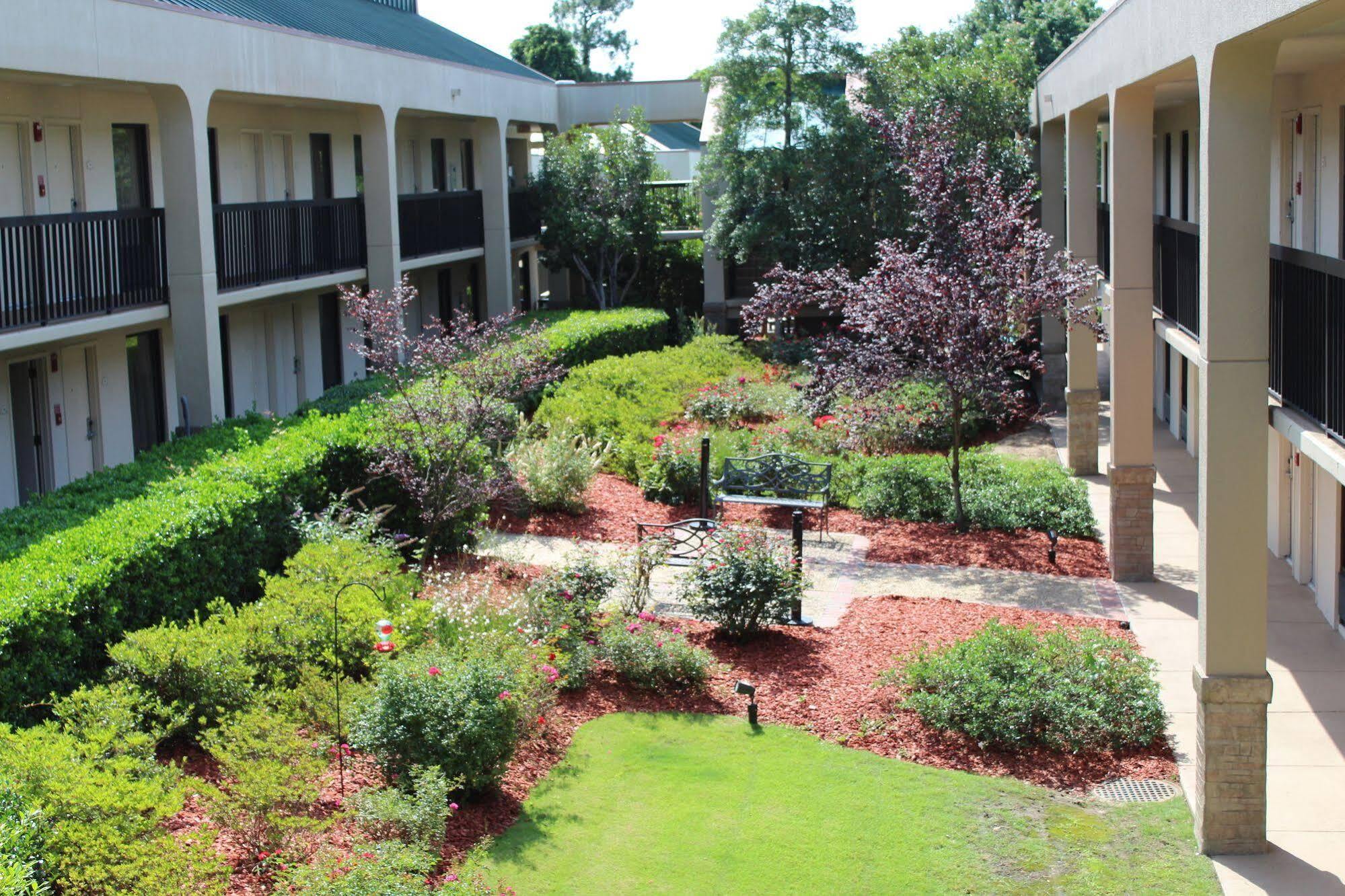 Surestay Plus Hotel By Best Western Southern Pines Pinehurst Buitenkant foto