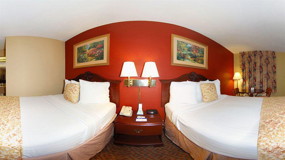 Surestay Plus Hotel By Best Western Southern Pines Pinehurst Buitenkant foto